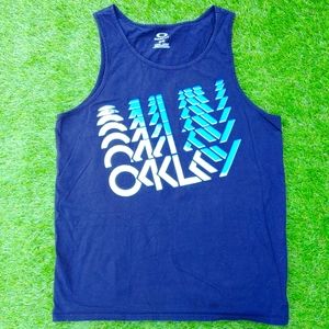 Good Used Men's OAKLEY black logo beach wave tank top size Medium.